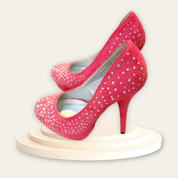 D. Shoes - Hot Pink Heels - Size 8